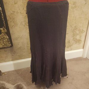 Black Plus Size Crinkle Cotton Maxi Skirt with Asymmetrical Ruffled Hem